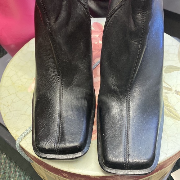 Steve Madden Heeled Boots VTG like new - Picture 3 of 4